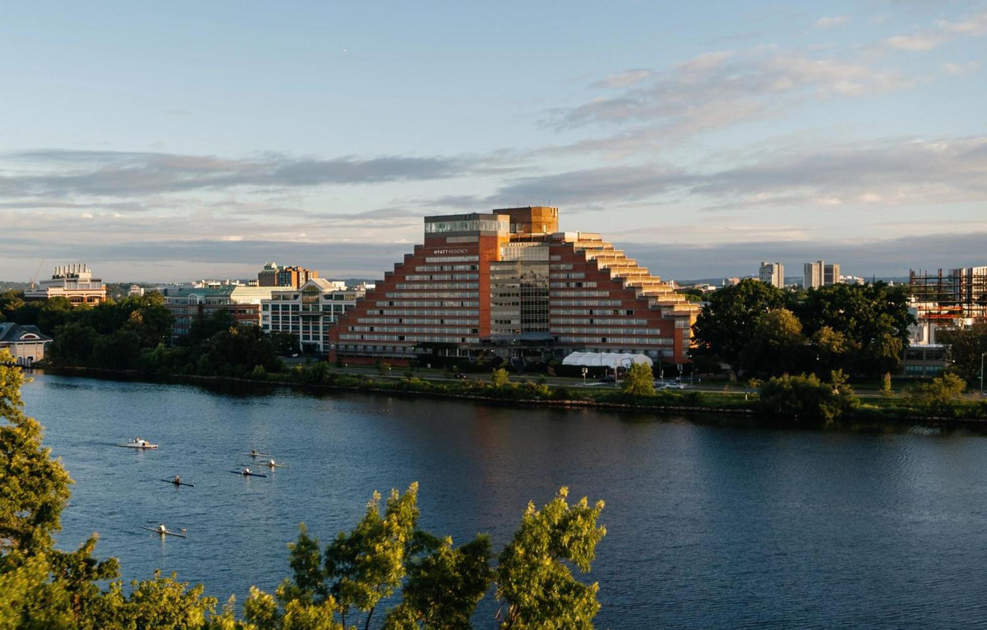 Hyatt Regency Boston/Cambridge Hotel Exterior photo